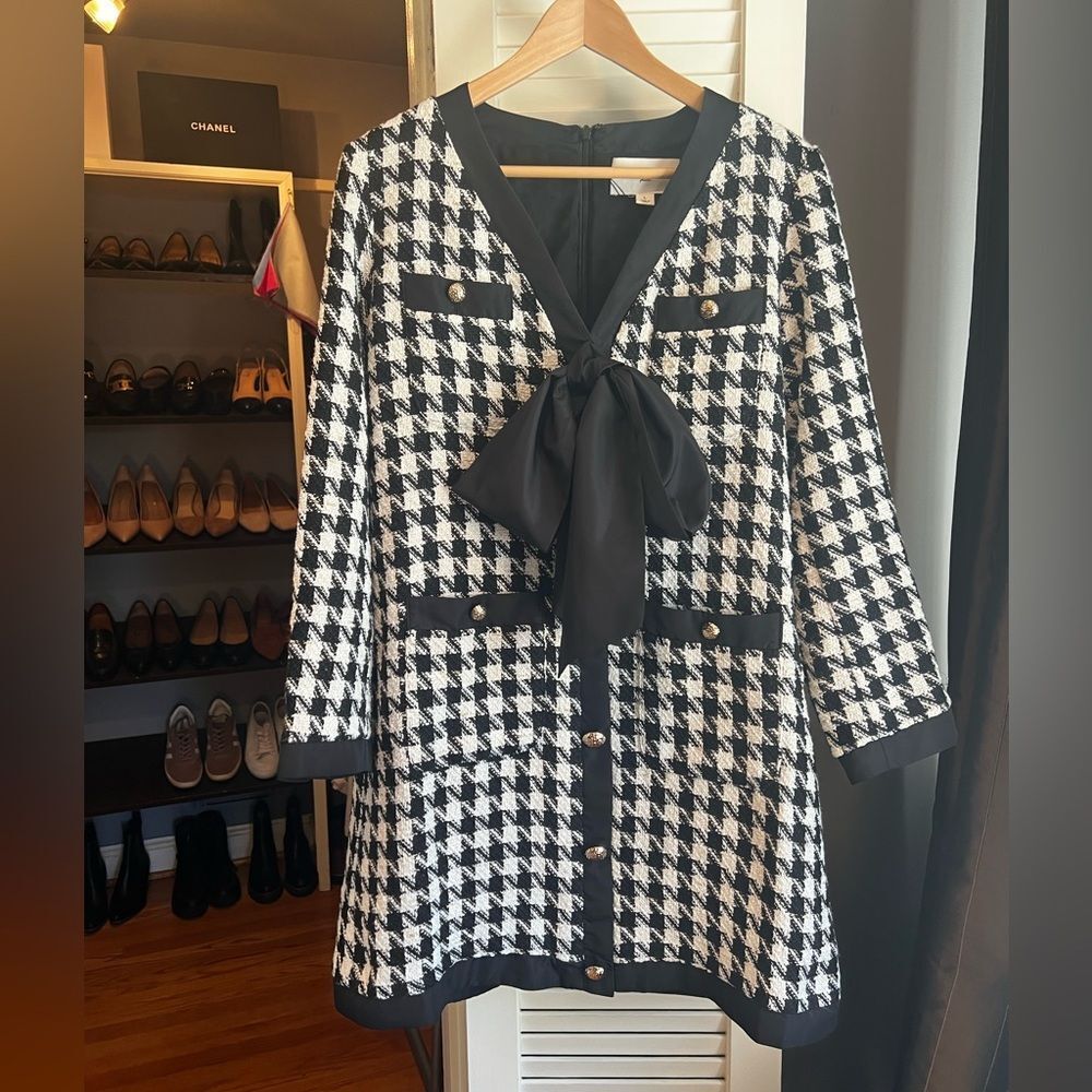 Tuckernuck Pomander Place Coco Black White Gold HoundstoothTweed Dress - Picture 3 of 8